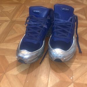 These raf simons OZWEEGO THEY ARE A 8/10 no soul I’m currently looking for it